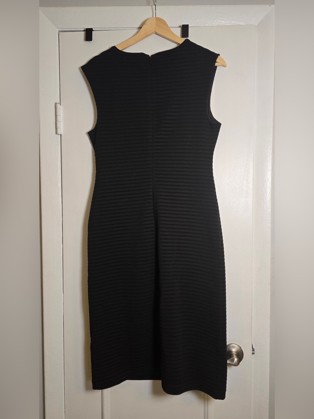 Banana Republic Black Textured Sheath Midi Dress Size 6 - Picture 4 of 10